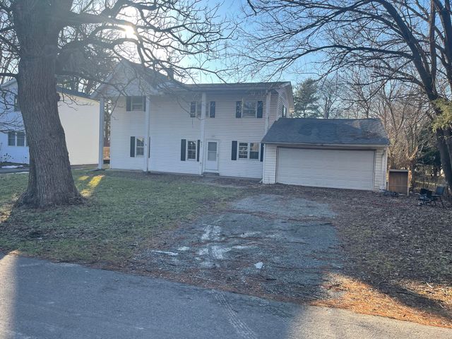 404 Park Avenue, Wheeler, IN 46393