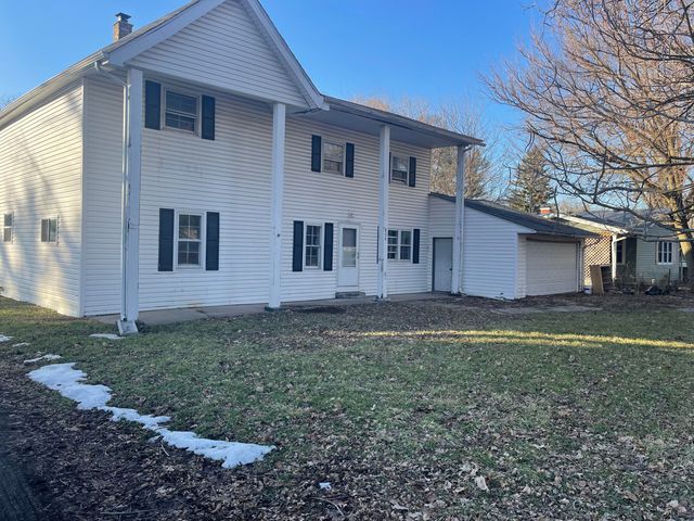 404 Park Avenue, Wheeler, IN 46393