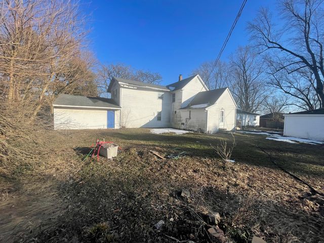 404 Park Avenue, Wheeler, IN 46393