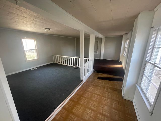 404 Park Avenue, Wheeler, IN 46393