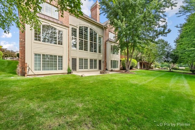 39W599 Walt Whitman Road, St. Charles, IL 60175