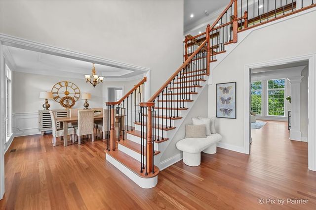 39W599 Walt Whitman Road, St. Charles, IL 60175