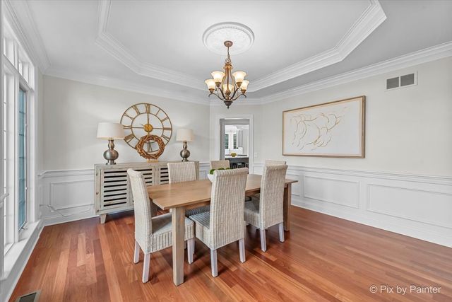 39W599 Walt Whitman Road, St. Charles, IL 60175