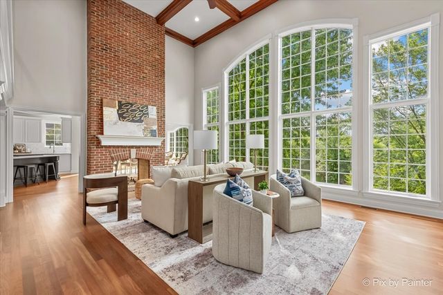 39W599 Walt Whitman Road, St. Charles, IL 60175