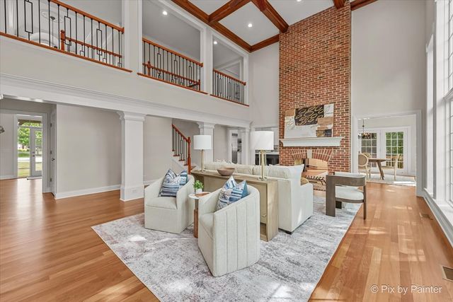 39W599 Walt Whitman Road, St. Charles, IL 60175