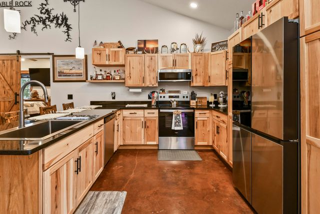 290 Mockingbird Lane, Shell Knob, MO 65747