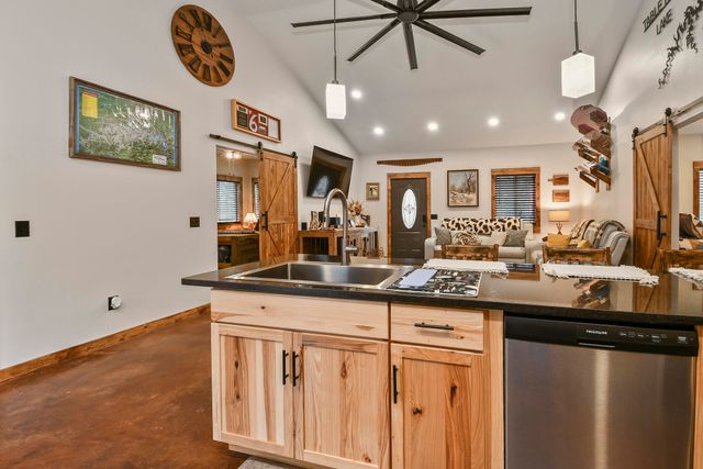 290 Mockingbird Lane, Shell Knob, MO 65747