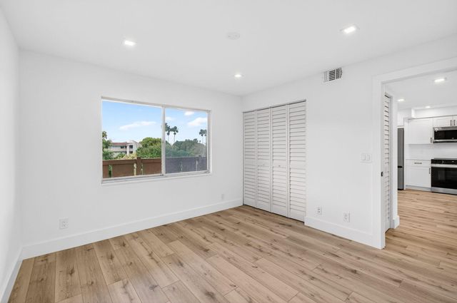 14360 Strathmore Lane 406, Delray Beach, FL 33446