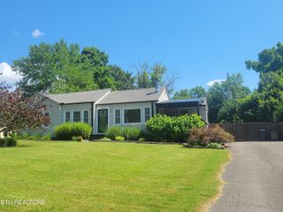 6006 Hanover Drive, Knoxville, TN 37920