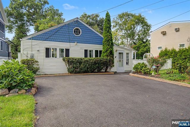 13 Spruce Place, Denville Township, NJ 07834