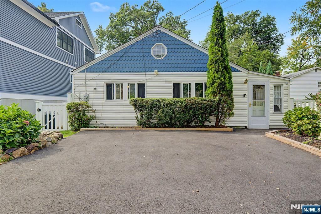 13 Spruce Place, Denville Township, NJ 07834
