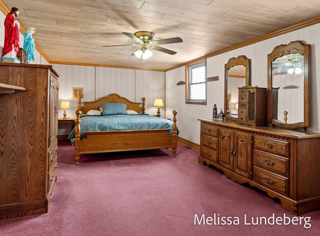 11601 Van Lopik Avenue, Grand Haven, MI 49417