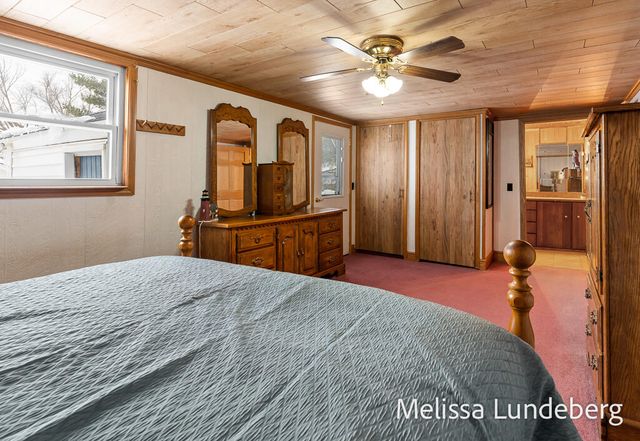 11601 Van Lopik Avenue, Grand Haven, MI 49417