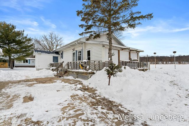 11601 Van Lopik Avenue, Grand Haven, MI 49417