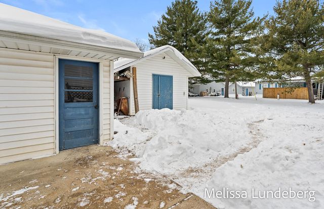 11601 Van Lopik Avenue, Grand Haven, MI 49417