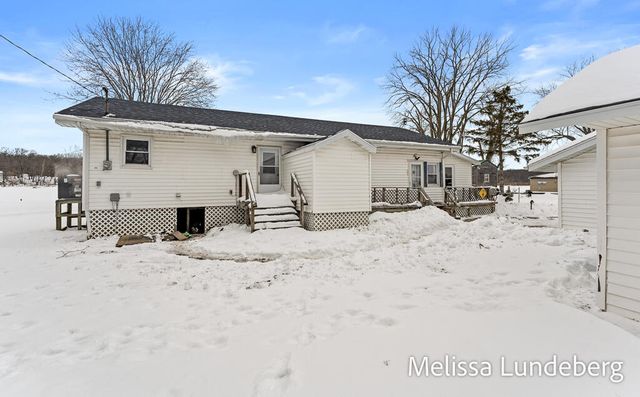 11601 Van Lopik Avenue, Grand Haven, MI 49417