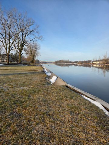 11601 Van Lopik Avenue, Grand Haven, MI 49417