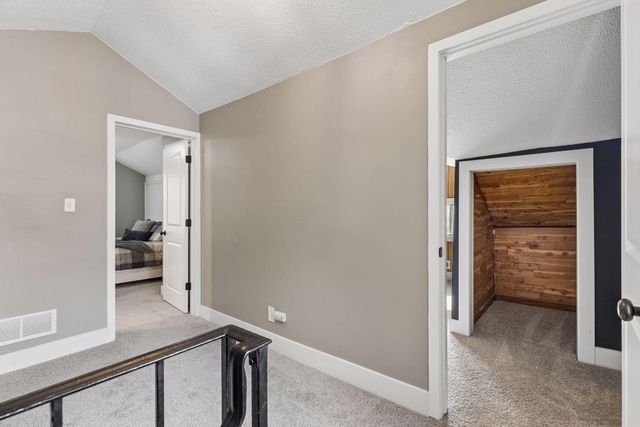 1614 Vincent Avenue N, Minneapolis, MN 55411