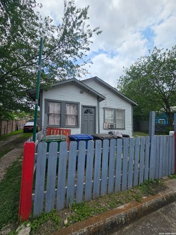 2318 W Poplar St, San Antonio, TX 78207