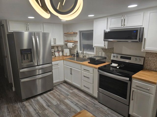 28488 US HIGHWAY 19 N 150, Clearwater, FL 33761