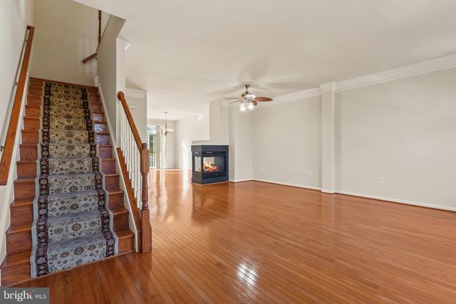 4505 HENLEY PL, Fairfax, VA 22030