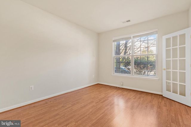 4505 HENLEY PL, Fairfax, VA 22030