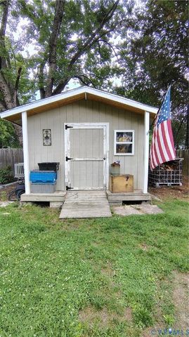 210 Plumtree Ave, Colonial Heights, VA 23834