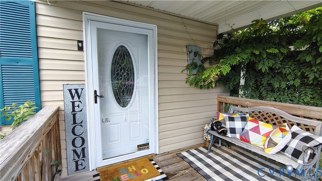 210 Plumtree Ave, Colonial Heights, VA 23834