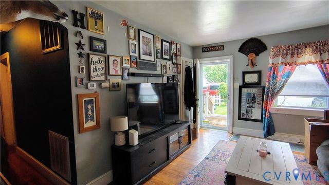 210 Plumtree Ave, Colonial Heights, VA 23834