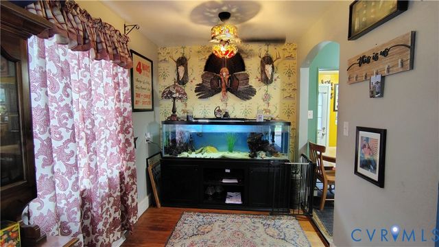 210 Plumtree Ave, Colonial Heights, VA 23834