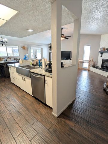 2001 GROVELAND ROAD, Palm Harbor, FL 34683