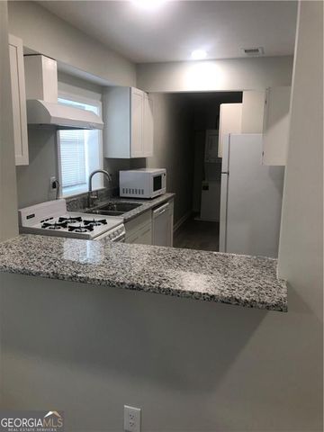 700 Lynn Circle SW, Atlanta, GA 30311