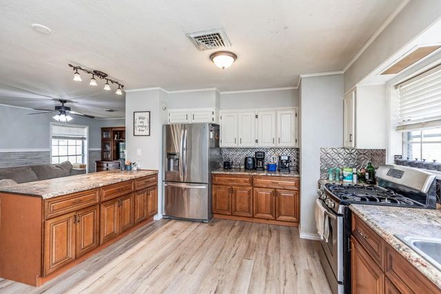 15838 Phend Road, Hamshire, TX 77622