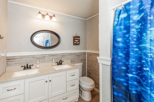 15838 Phend Road, Hamshire, TX 77622