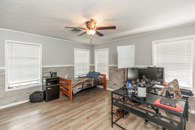 15838 Phend Road, Hamshire, TX 77622