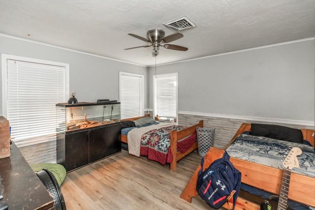 15838 Phend Road, Hamshire, TX 77622