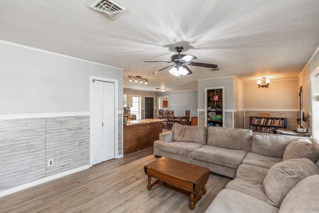 15838 Phend Road, Hamshire, TX 77622