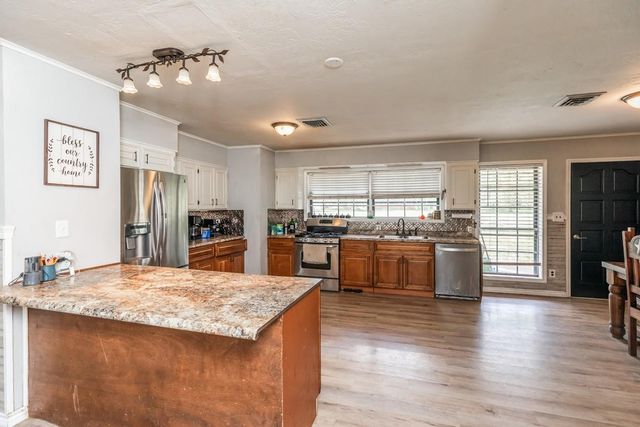 15838 Phend Road, Hamshire, TX 77622