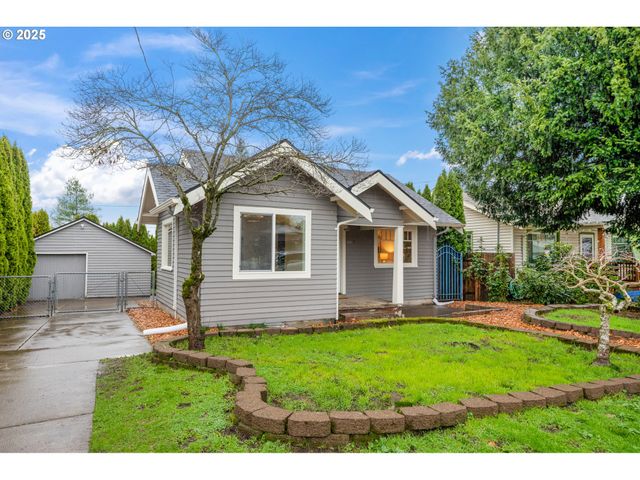 6861 N SKY St, Portland, OR 97203