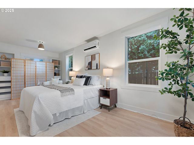 6861 N SKY St, Portland, OR 97203