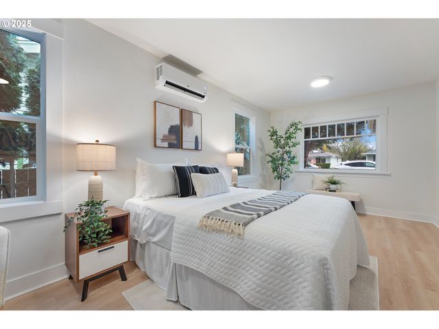 6861 N SKY St, Portland, OR 97203