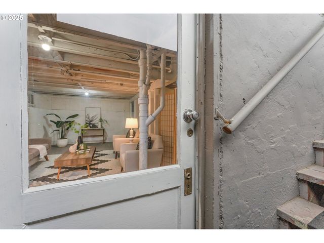 6861 N SKY St, Portland, OR 97203