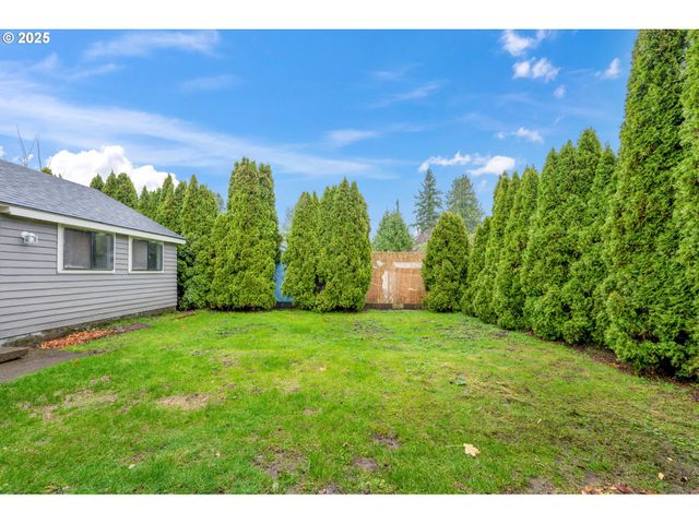 6861 N SKY St, Portland, OR 97203