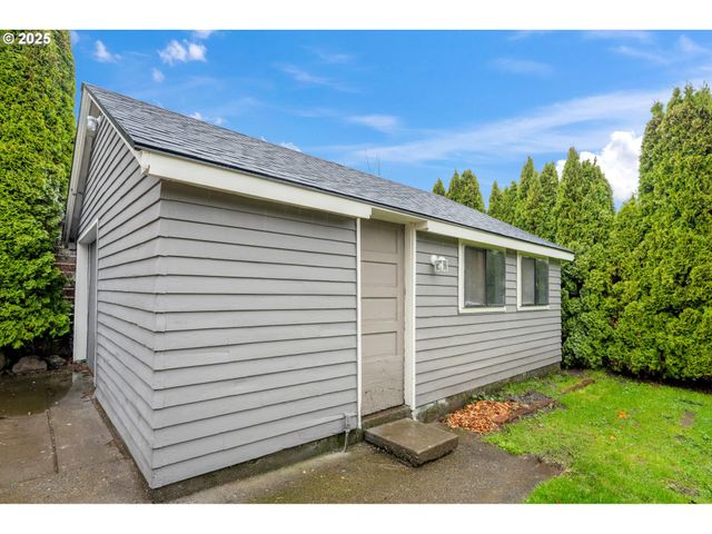 6861 N SKY St, Portland, OR 97203