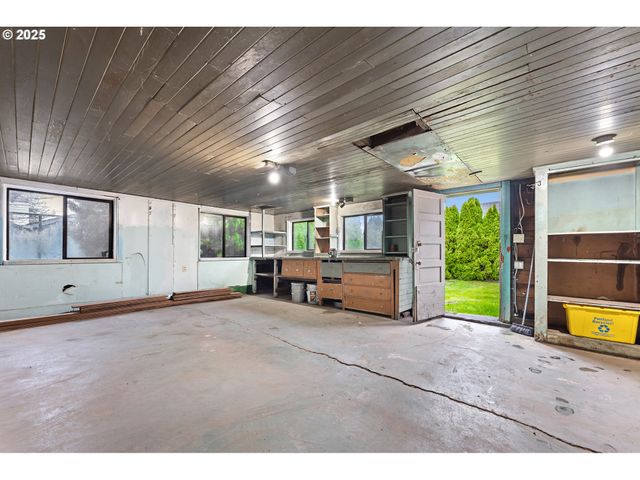 6861 N SKY St, Portland, OR 97203