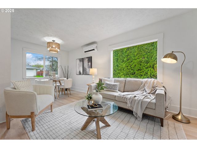 6861 N SKY St, Portland, OR 97203