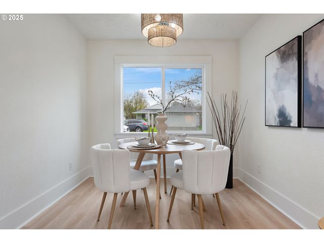 6861 N SKY St, Portland, OR 97203