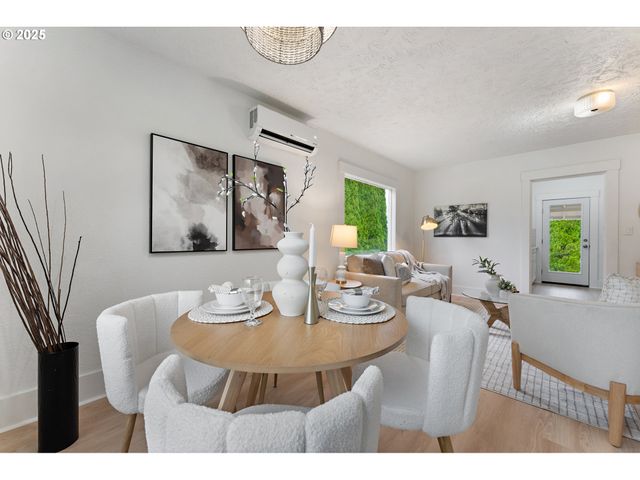 6861 N SKY St, Portland, OR 97203