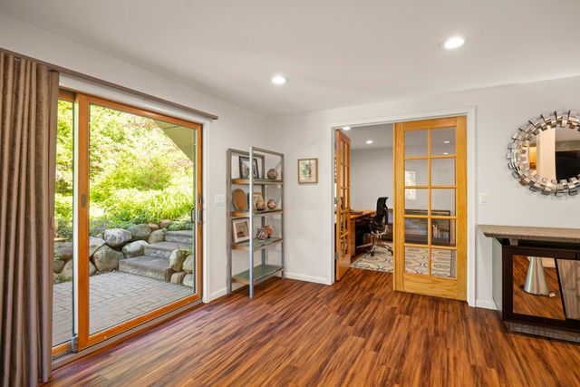 2694 Brady Drive, Bloomfield Hills, MI 48304