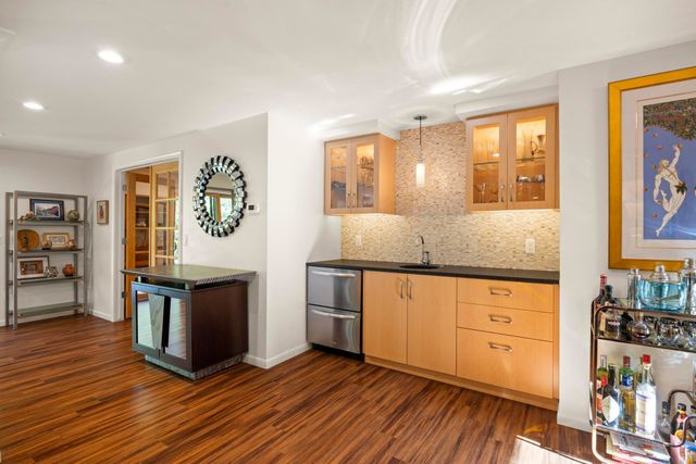 2694 Brady Drive, Bloomfield Hills, MI 48304